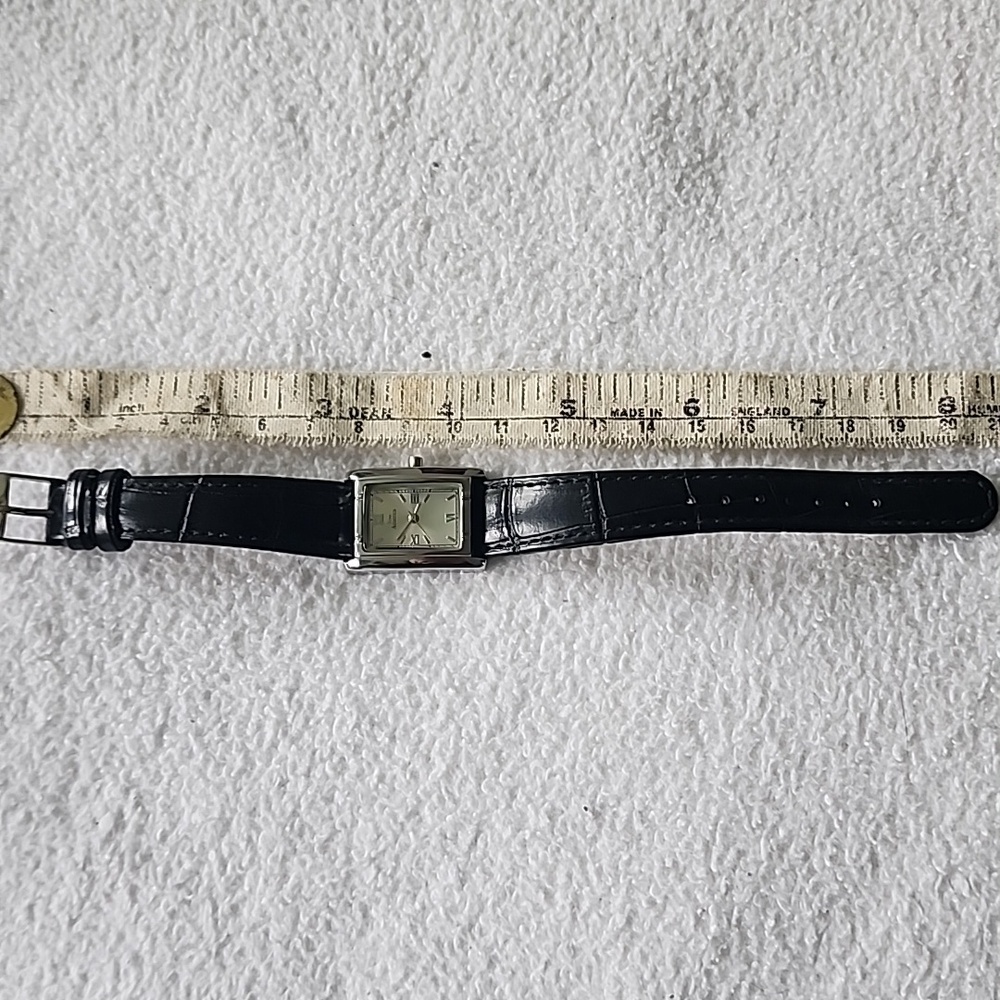 Time America Tank Style Watch - Picture 4 of 5